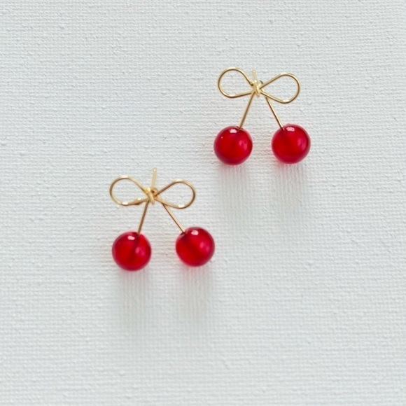 Fruit Cherry fruit red stud earrings - Picture 4 of 4